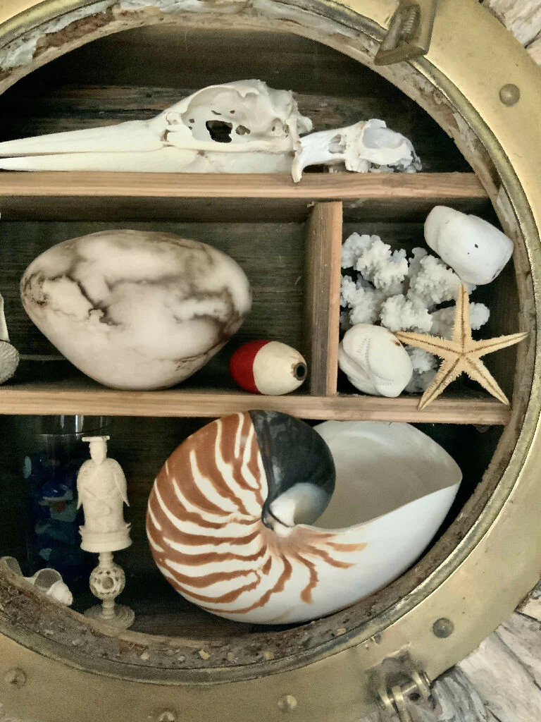 Driftwood porthole cabinet - Image 2