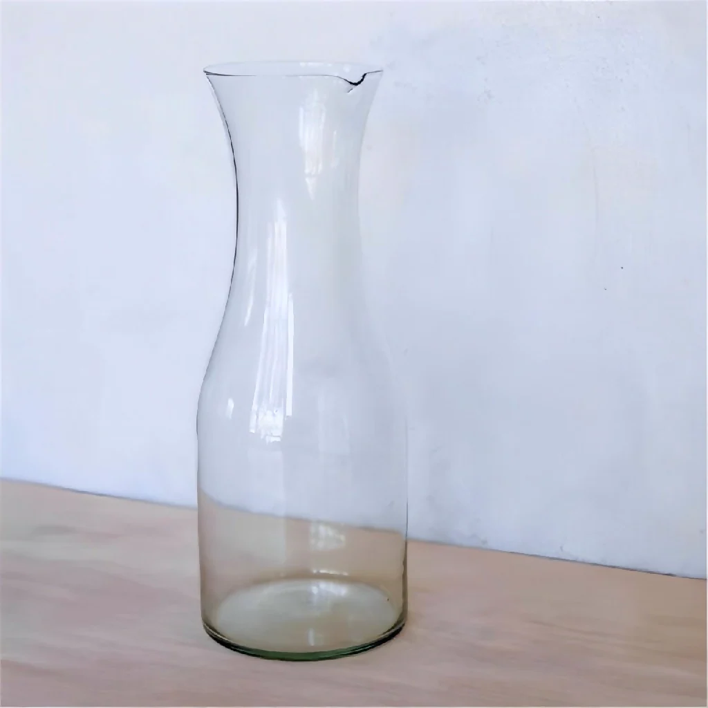 Elegant Minimalist Handleless Jug