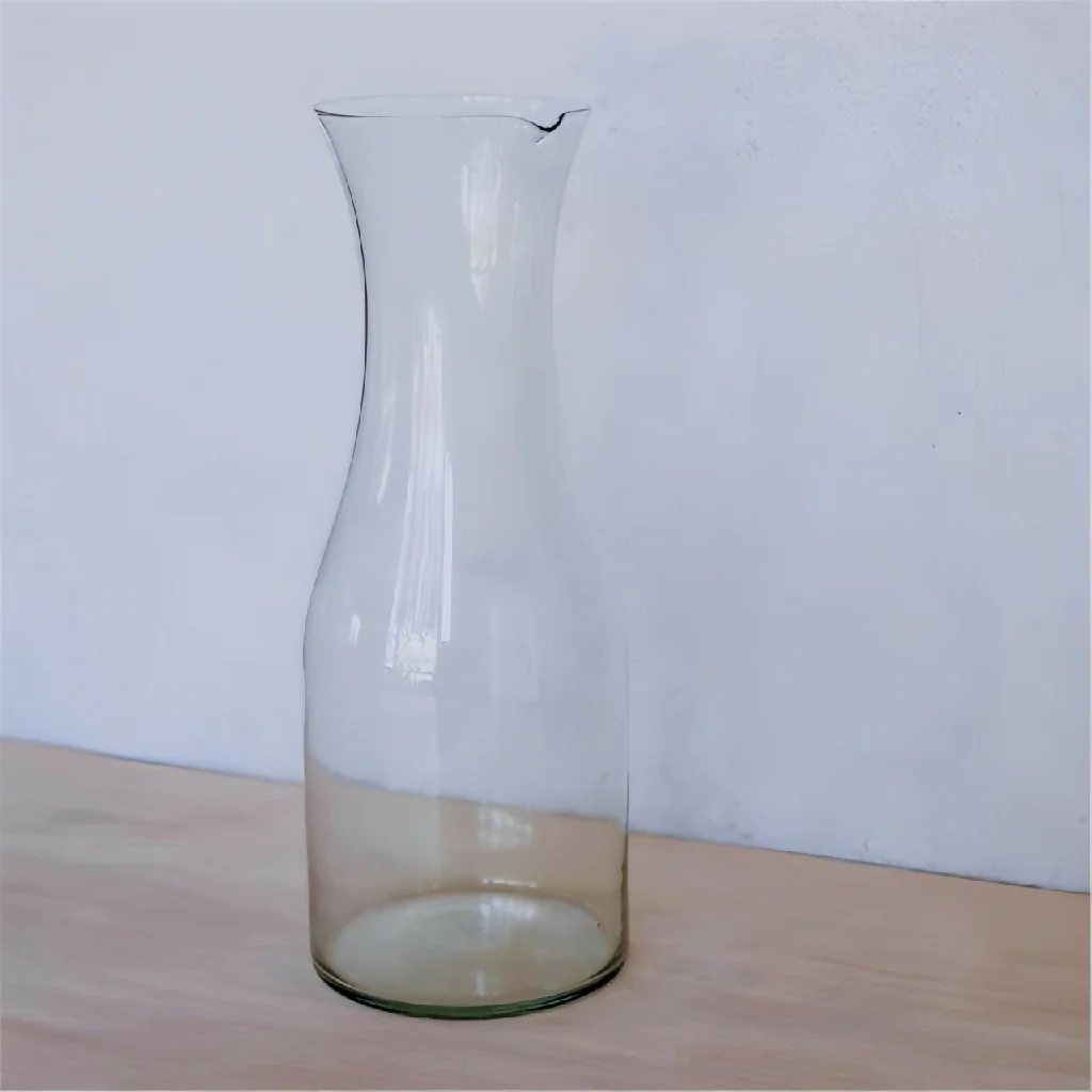Elegant Minimalist Handleless Jug - Image 3