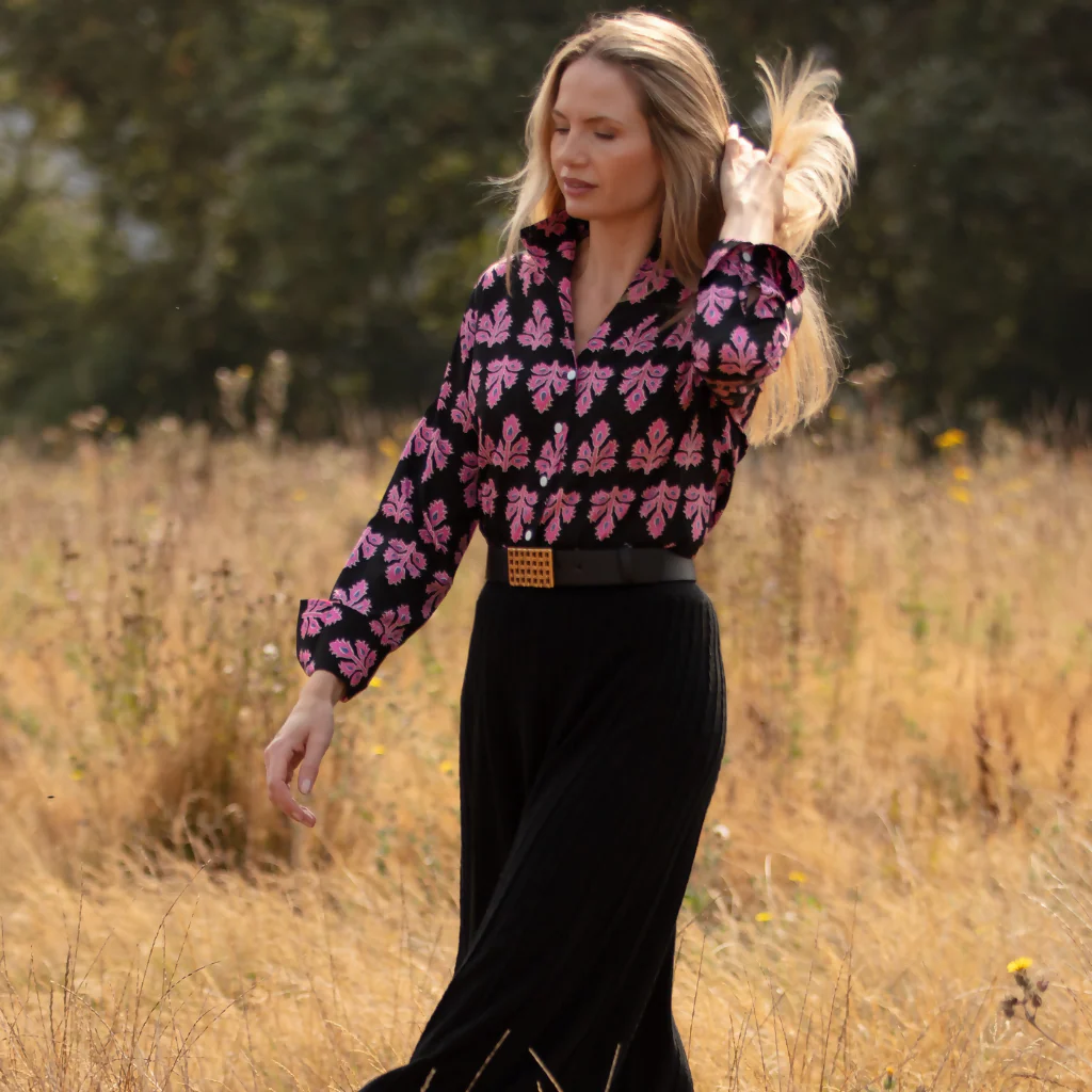 Chelsea Shirt In Black & Pink Thistle - Image 2