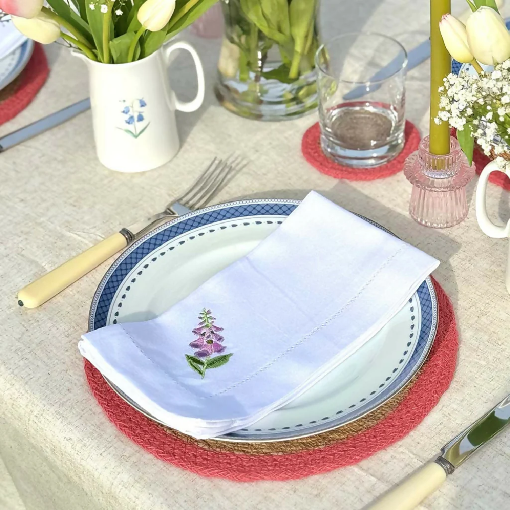 EMBROIDERED LINEN NAPKINS - GARDEN FLOWERS - Image 2