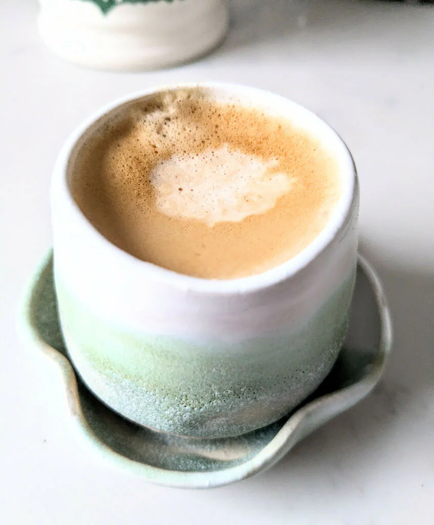 ESPRESSO SET of 2 cups and saucers - Lichen Green - Image 5