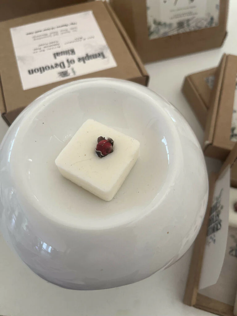 Essential Oil Wax Melts Temple of Devotion Geranium | Pine |Ylang Ylang with Rose Petals - Image 6