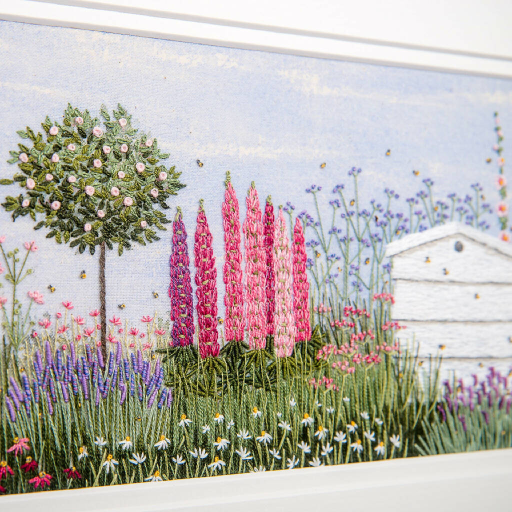 Floral Border & Beehive Embroidery Kit - Image 3