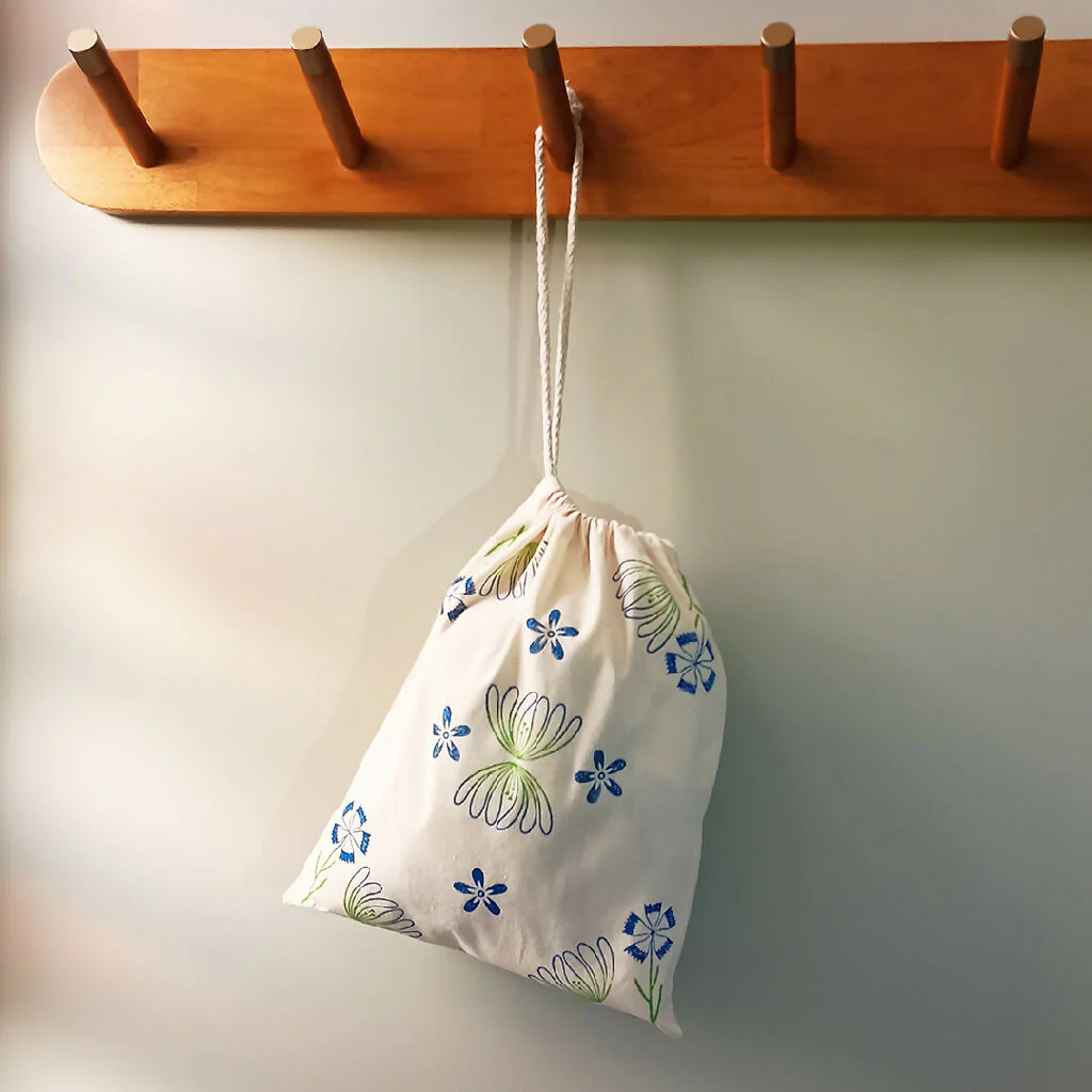 Floral drawstring bag wood block printing kit - Image 7