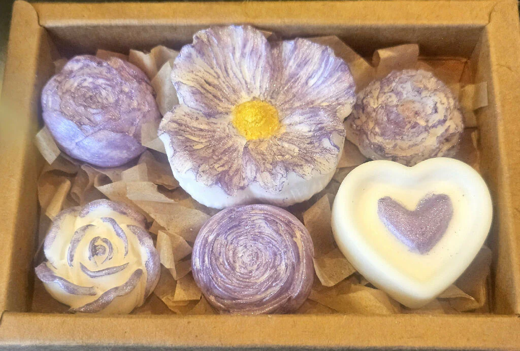 Floral Soy Wax Melt Gift Set – Perfume Inspired, Vegan Friendly - Image 6