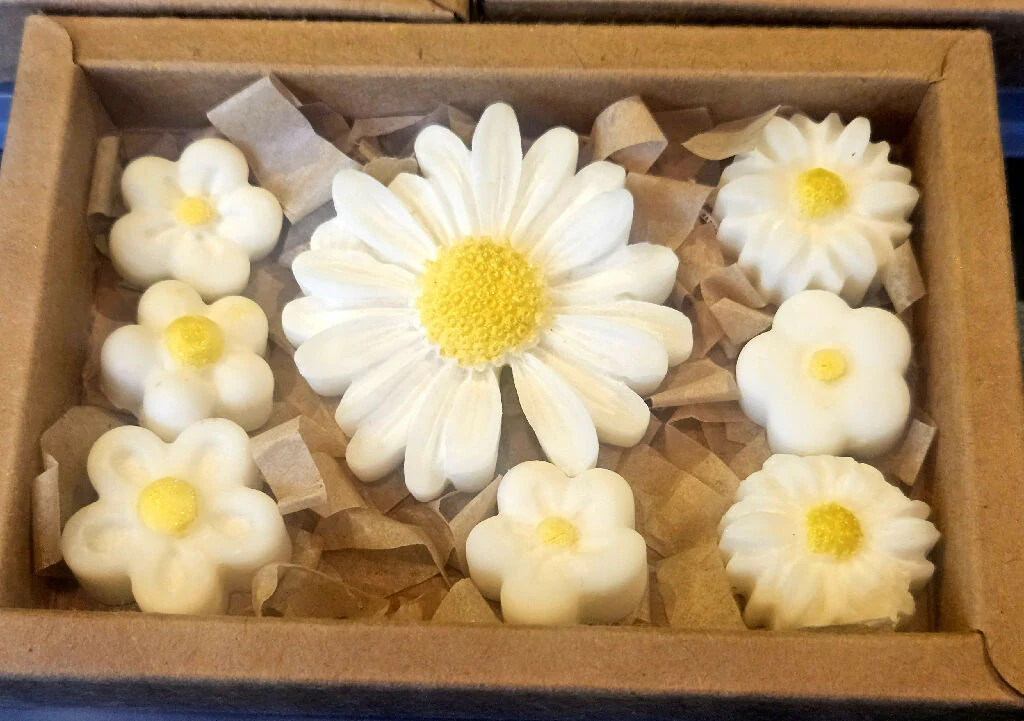 Floral Soy Wax Melt Gift Set – Perfume Inspired, Vegan Friendly - Image 8
