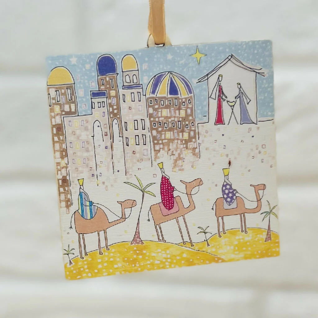 'Following the Star' Wooden Christmas Tree Decoration - Image 3