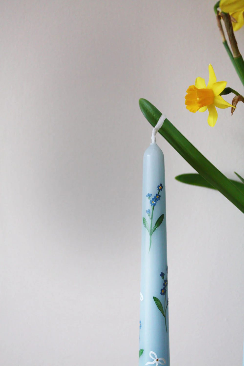 Forget me nots & bows candle - Image 2