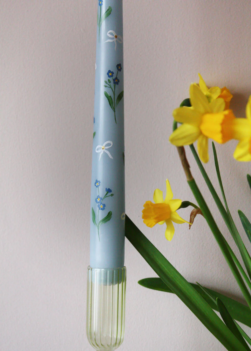 Forget me nots & bows candle - Image 5