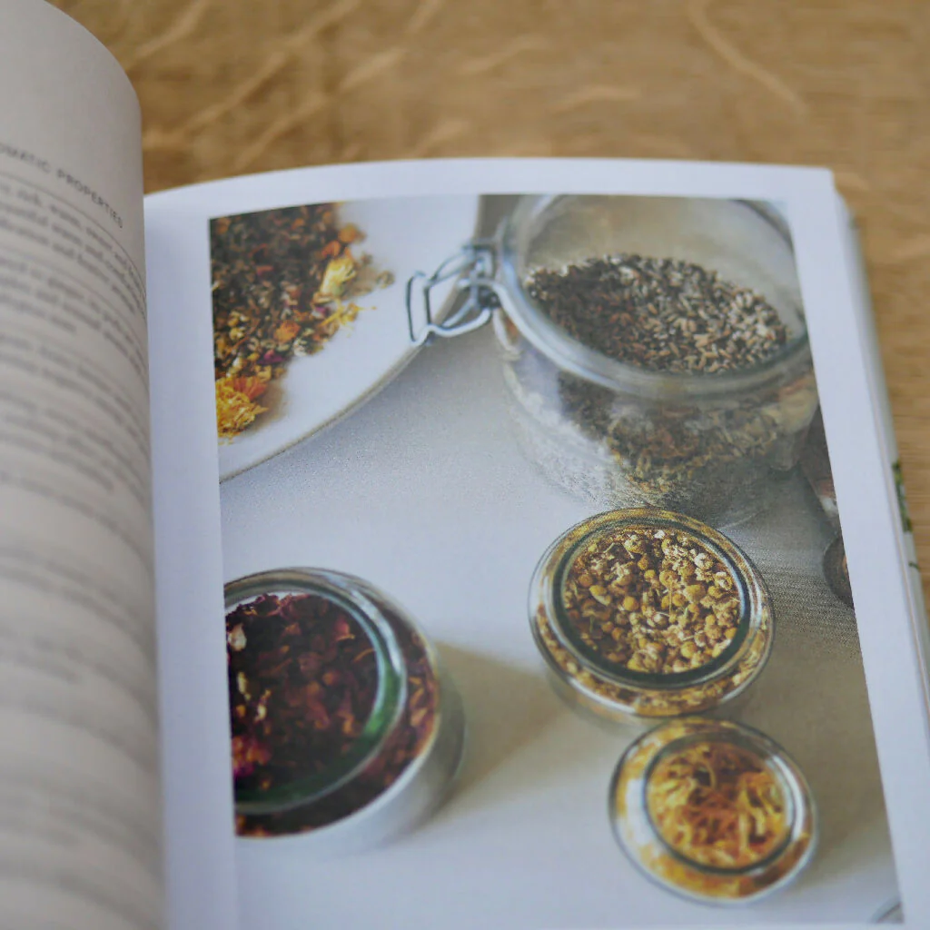 FRAGRANCE YOUR HOME BOOK - Image 3