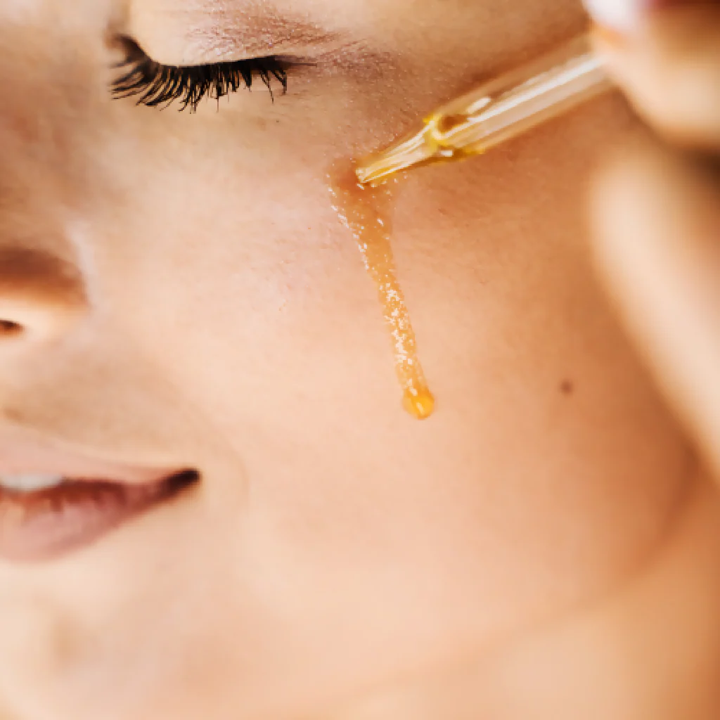 Freja | Radiance Enhancing Facial Oil - Image 2
