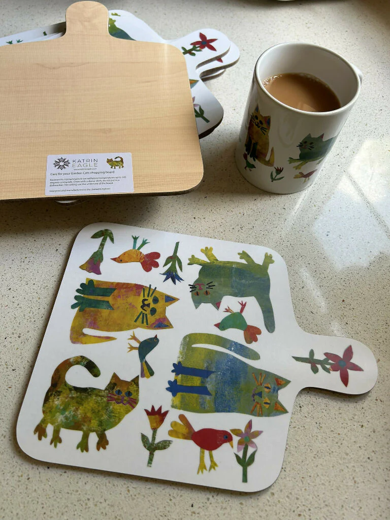 Garden Cats mini chopping board - Image 2