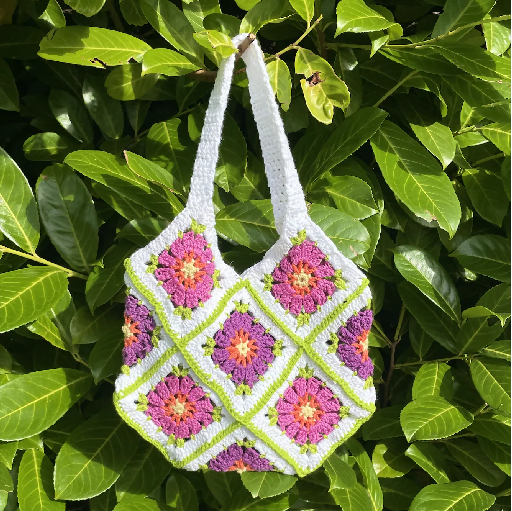 Garden Floral Shoulder Hand Bag in Purple - Image 2