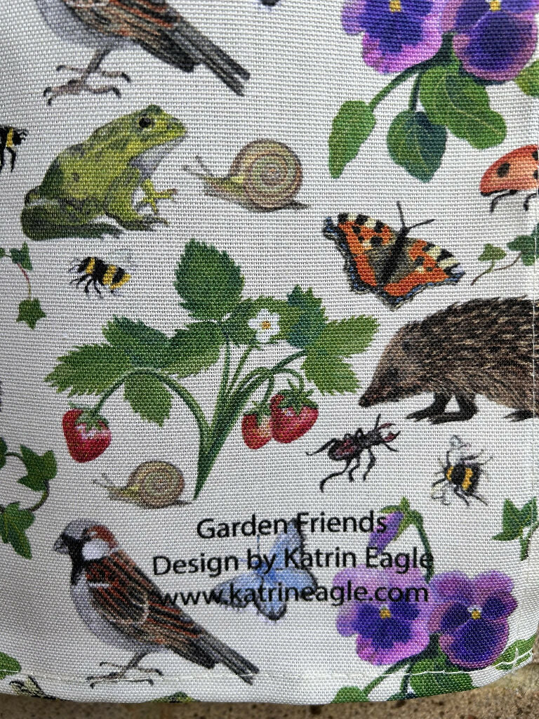 Garden Friends tea towel - Image 2