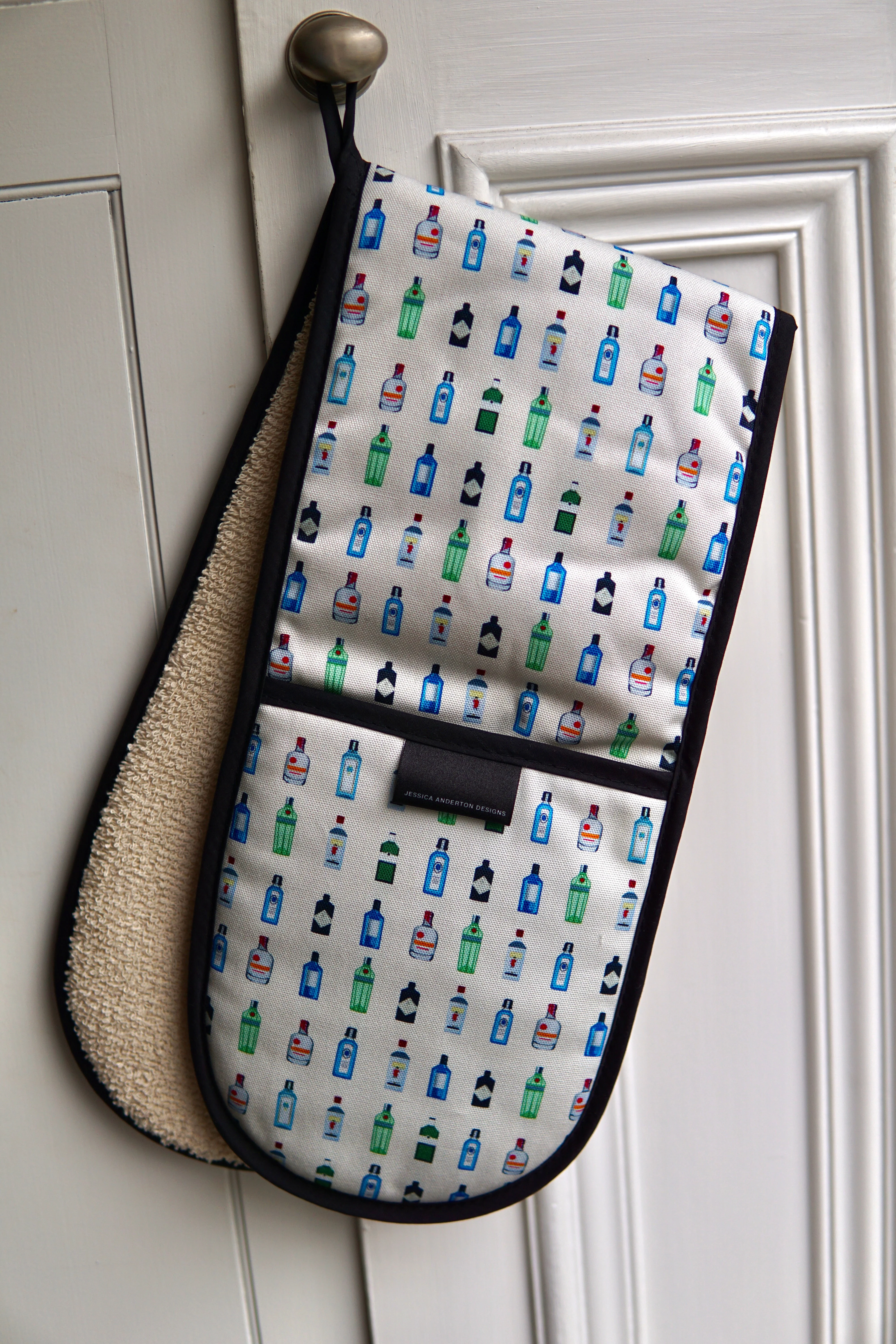 GIN Double Oven Gloves - Image 5