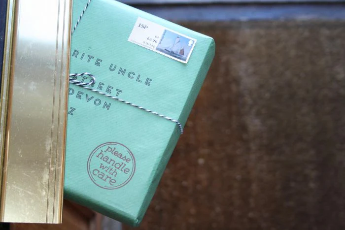 Gin Lovers Letter Box Hamper - Image 2