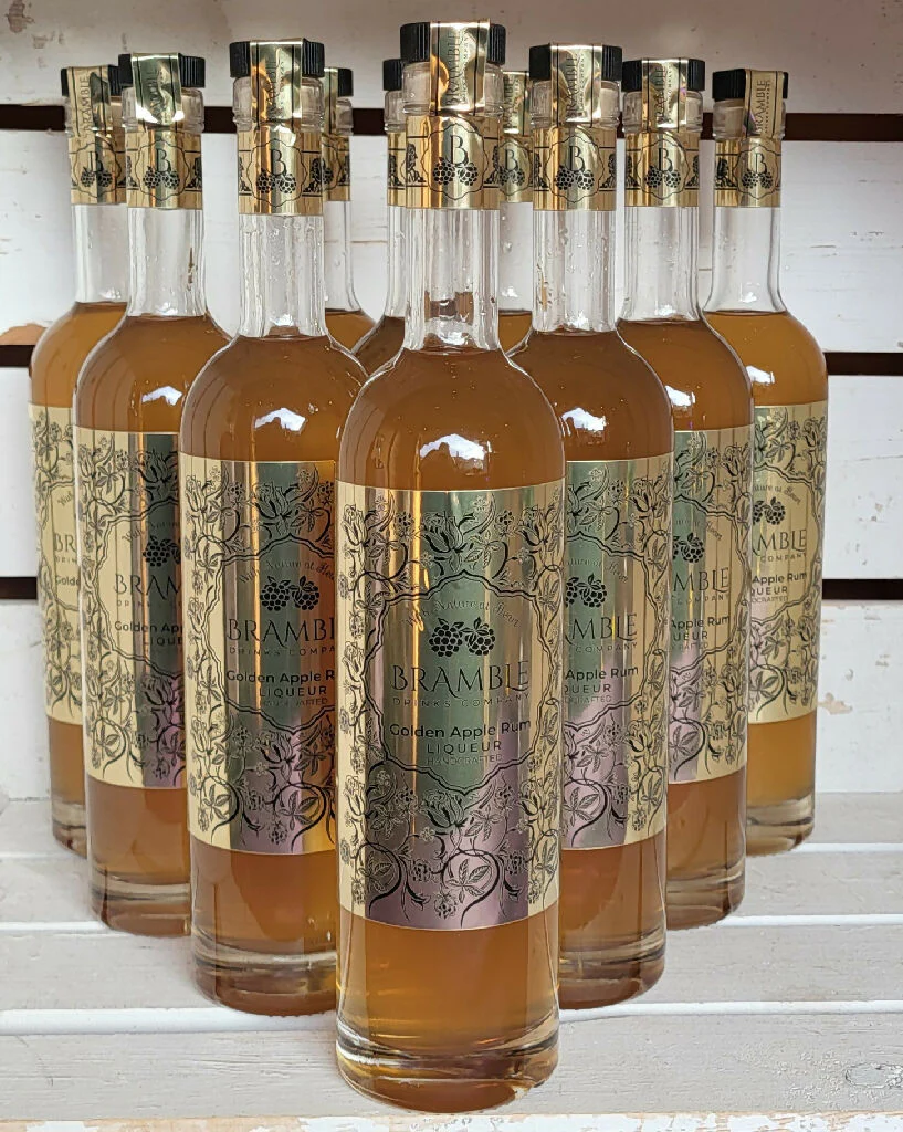 Golden Apple Rum Liqueur - Image 6