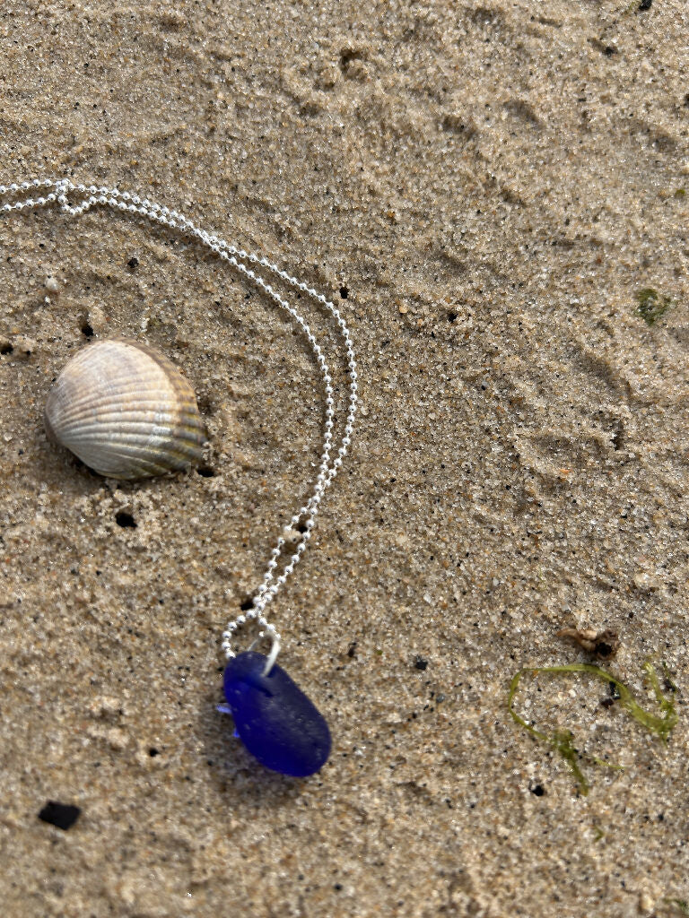 Blue seaglass & silver starfish Necklace - Image 3