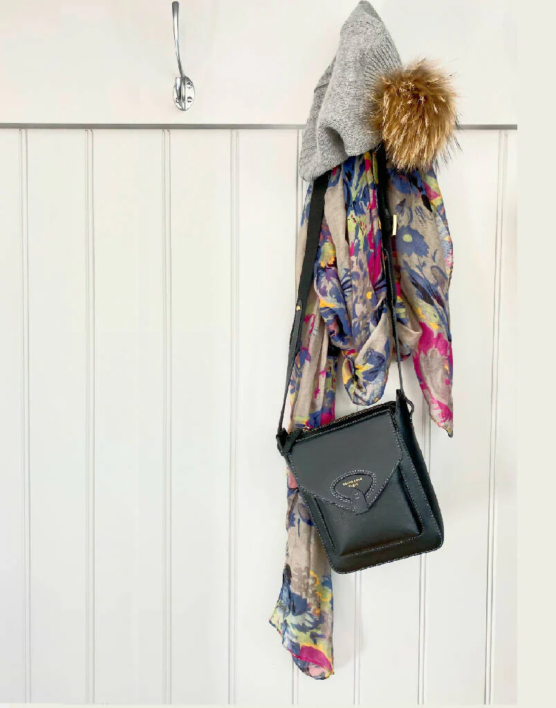 Hackthorn Leather Cross Body Bag in Black - Image 6
