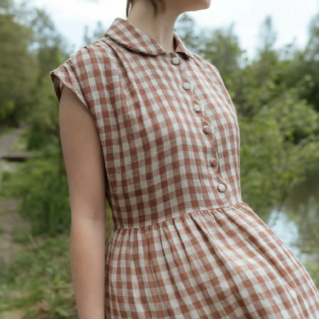 HAND CRAFTED SCALLOPED DRESS - Image 3
