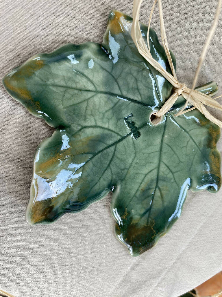 Hand Sculpted Personalised Sycamore Ceramic Leaf Place Setting/Wall hanging - Image 5