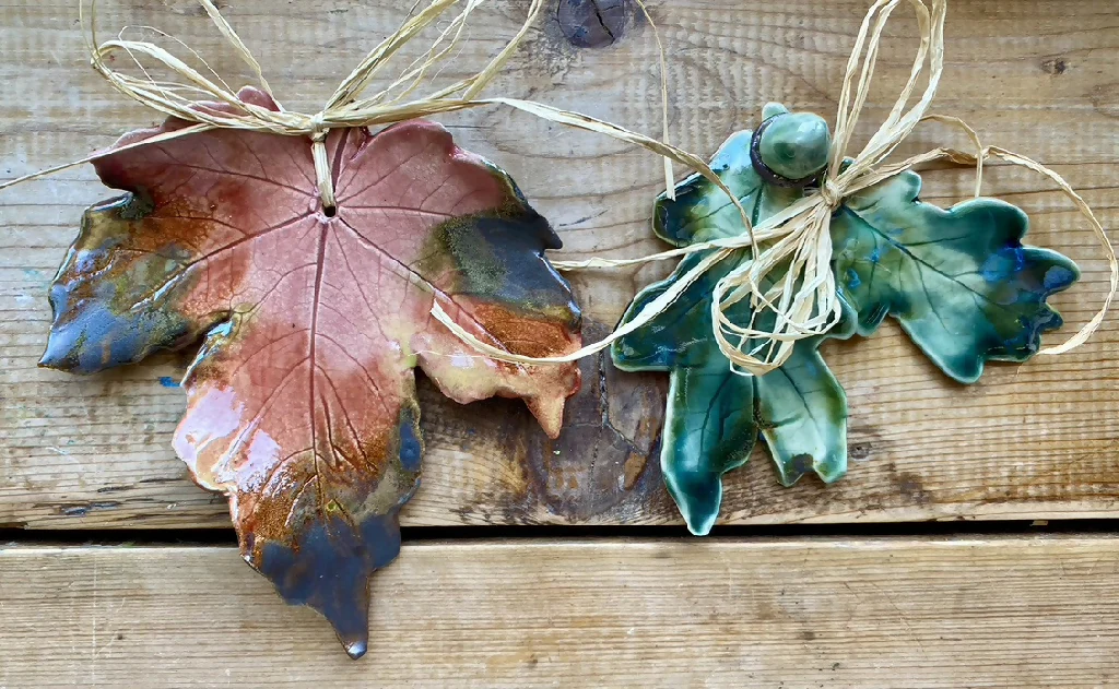 Hand Sculpted Personalised Sycamore Ceramic Leaf Place Setting/Wall hanging - Image 9