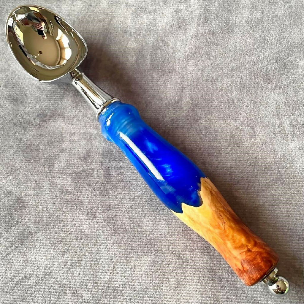 Hand-Turned Burr & Resin Ice Cream Scoop | Yorkshire Handmade - Image 3