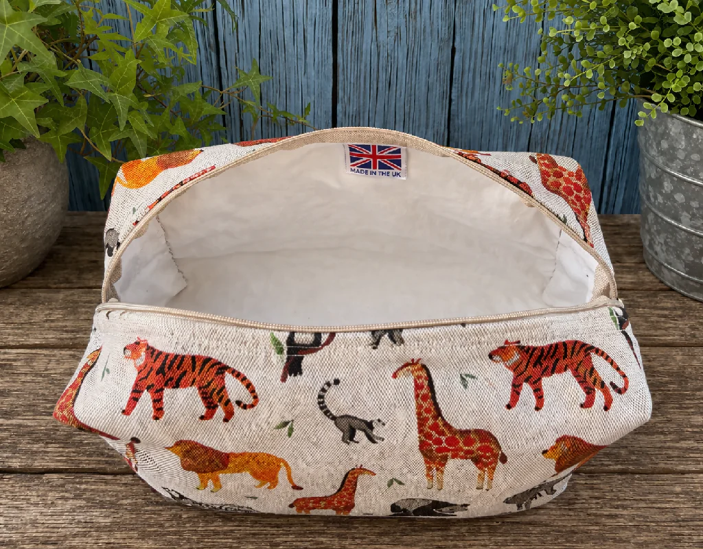Handmade Wildlife Boxy  Fabric Washbag  - Image 4