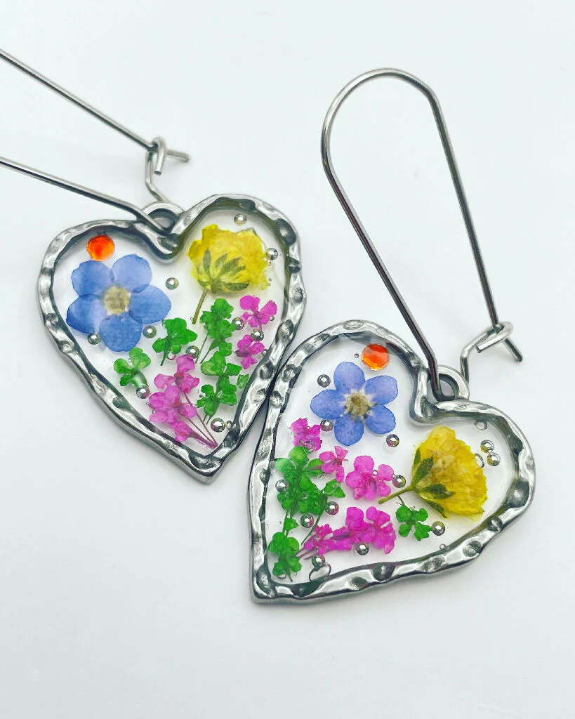 Heart earrings with forget-me-not flowers - Image 2