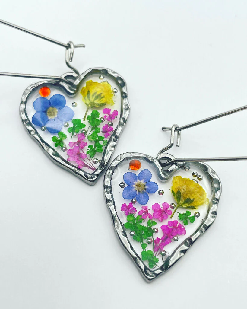 Heart earrings with forget-me-not flowers - Image 5