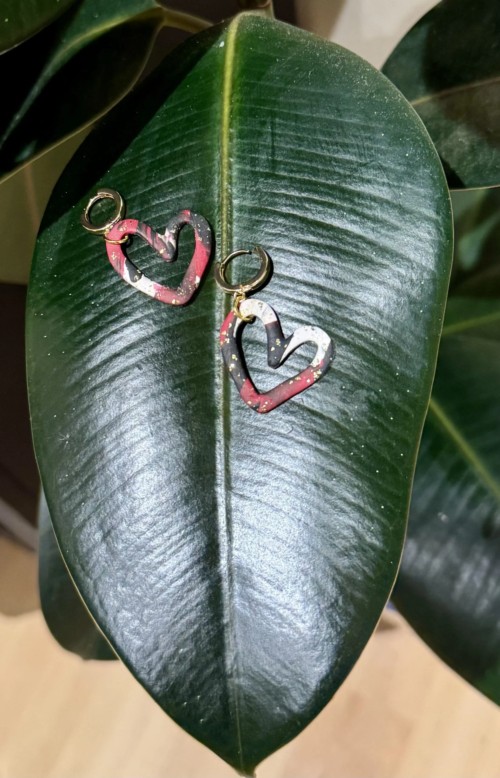 Heart Huggie Earrings | Sarah | Marbled Red - Image 2