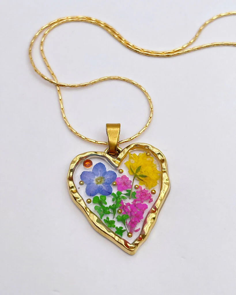 Heart necklace with forget-me-not flowers - Image 6