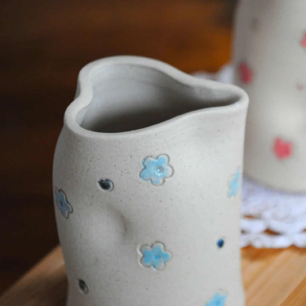 Heart Vase with Dimples - Image 8