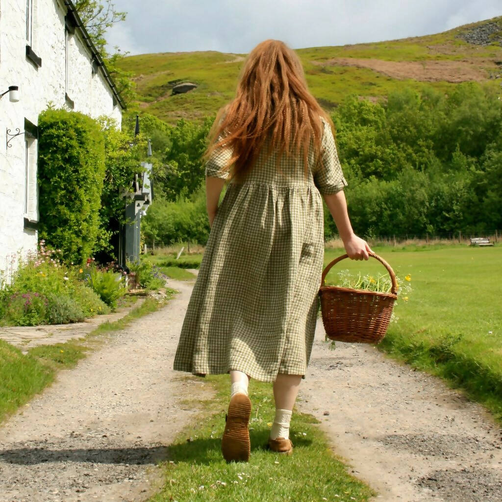 Helen Orchard Check - Image 2