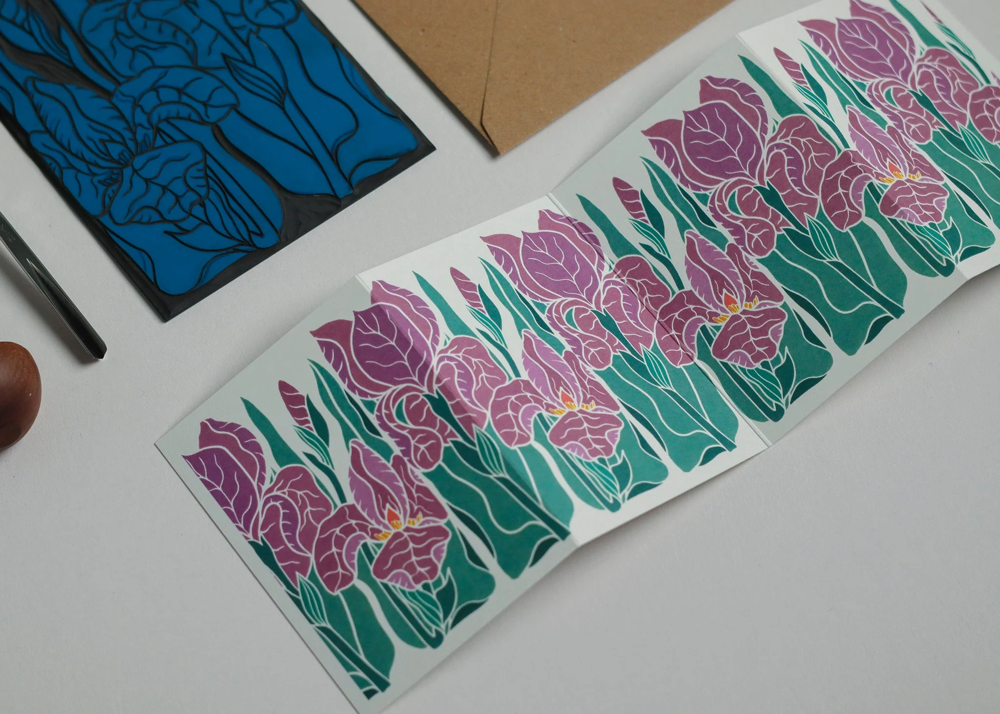 Iris at Dusk Garland Card | Single Card & Envelope - Image 3