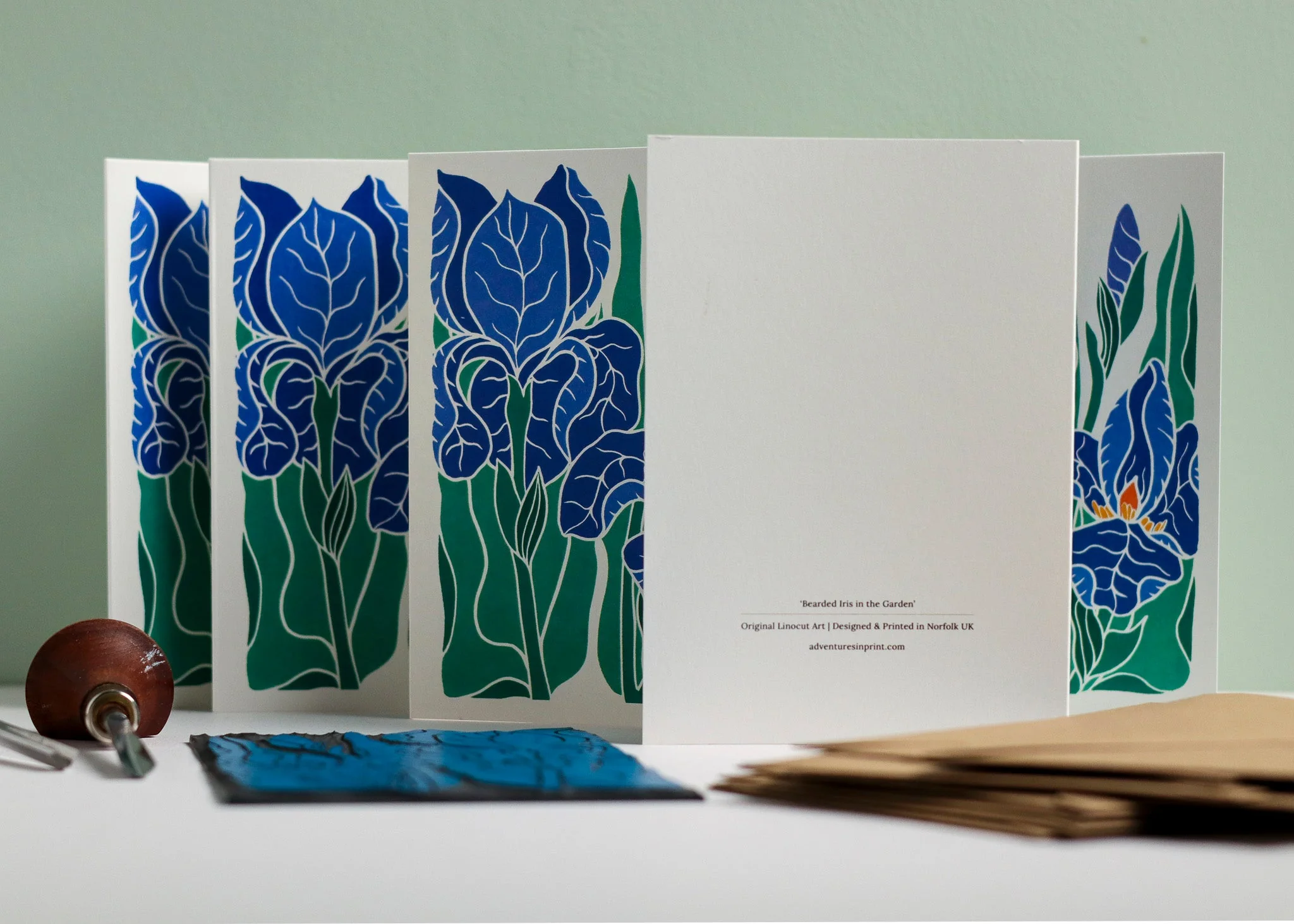 Iris in the Garden | Set of 8 Notecards & Envelopes - Image 2