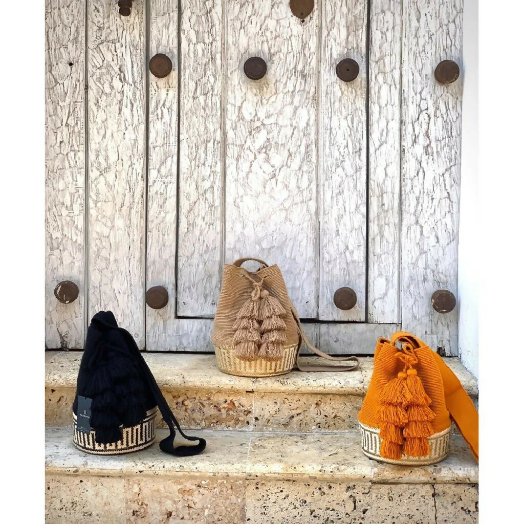 Isabel Taupe Iraca Palm - Based Wayuu Bag - Image 4