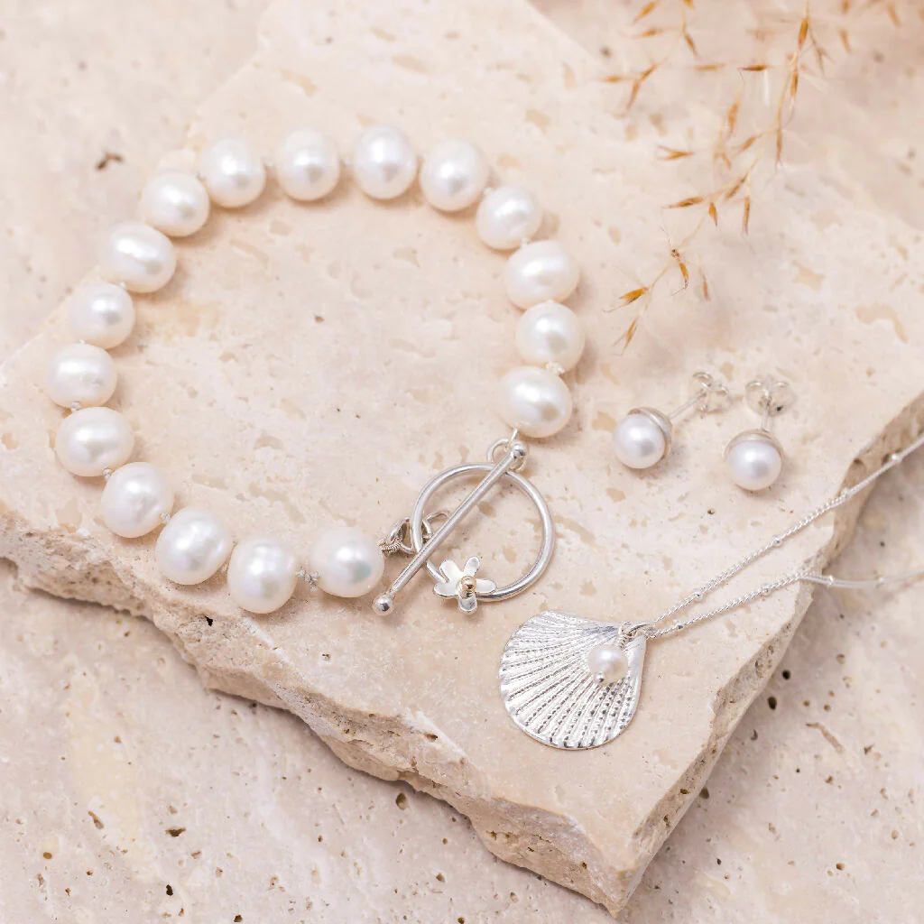 Ivory Pearl Stud Earrings - Image 4