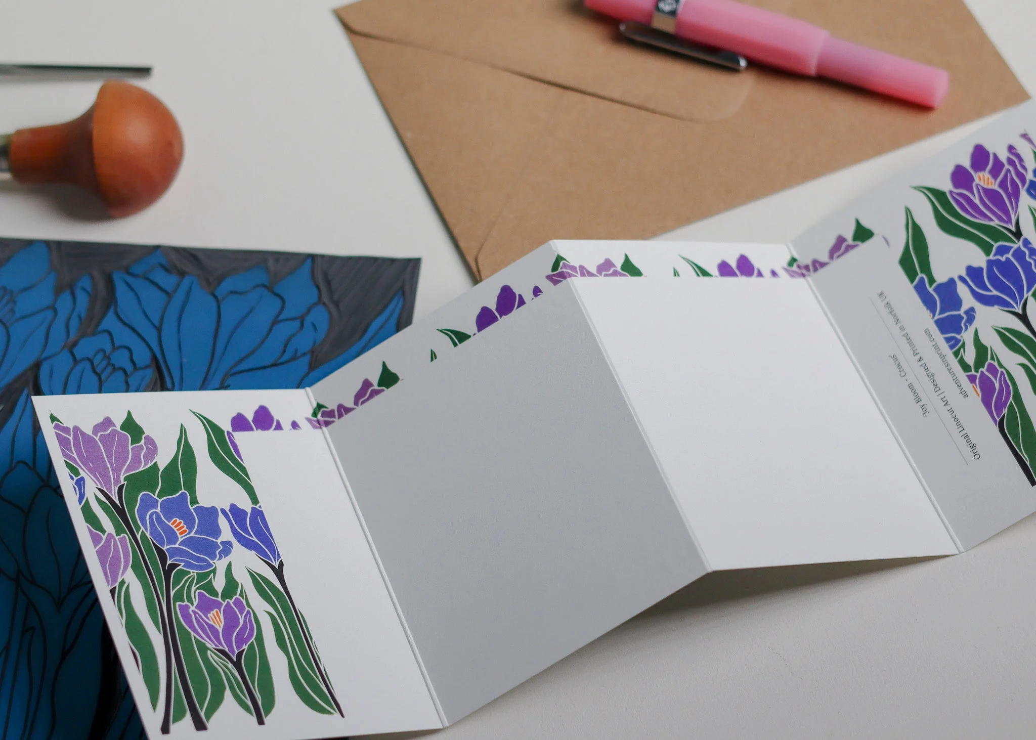Joy Bloom Crocus Garland Card | Single Card & Envelope - Image 10