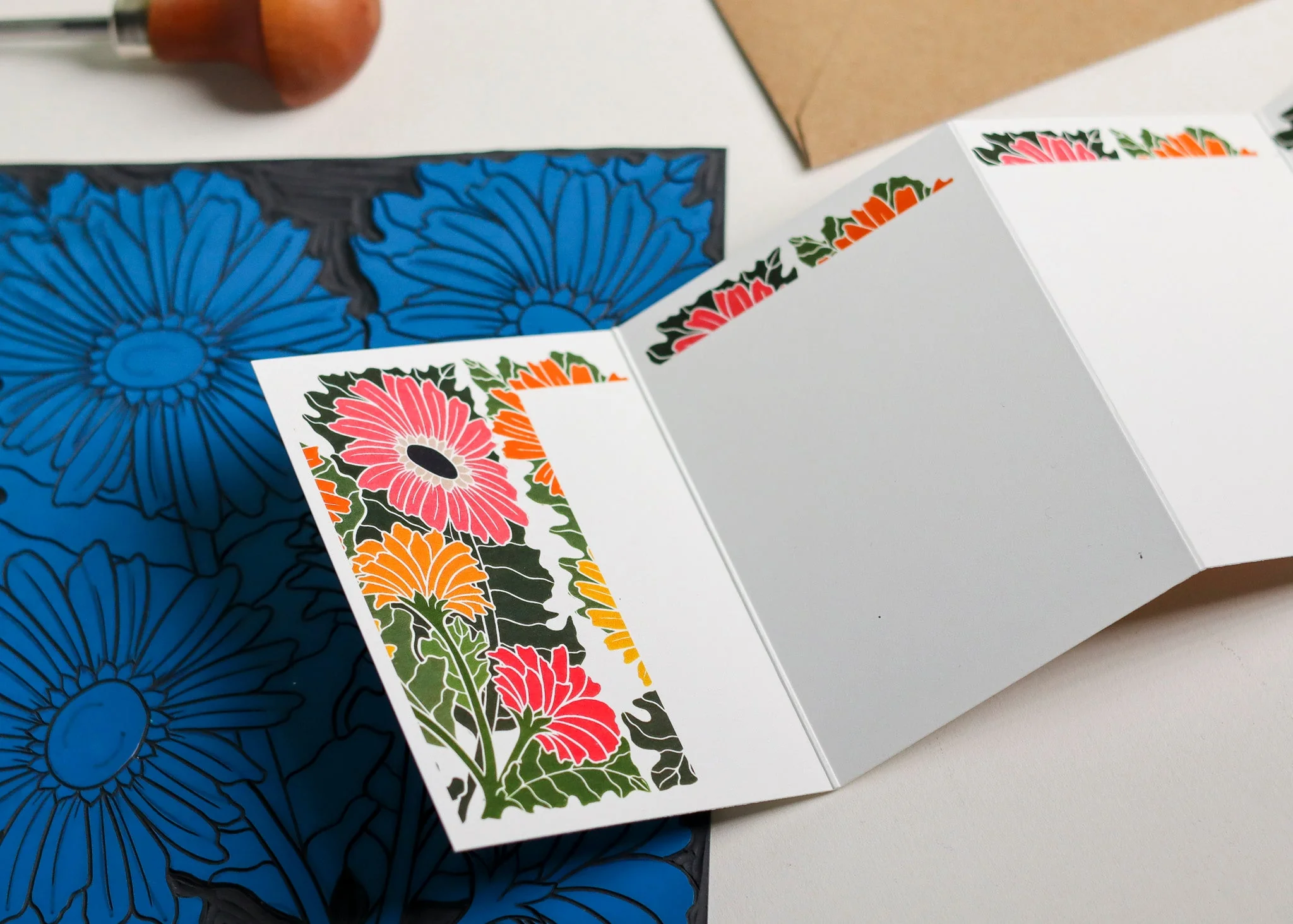 Joy Bloom Gerbera Daisy Garland Card | Single Card & Envelope - Image 11