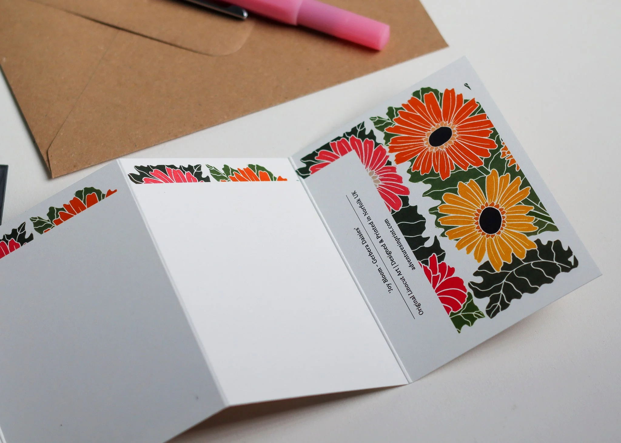 Joy Bloom Gerbera Daisy Garland Card | Single Card & Envelope - Image 12