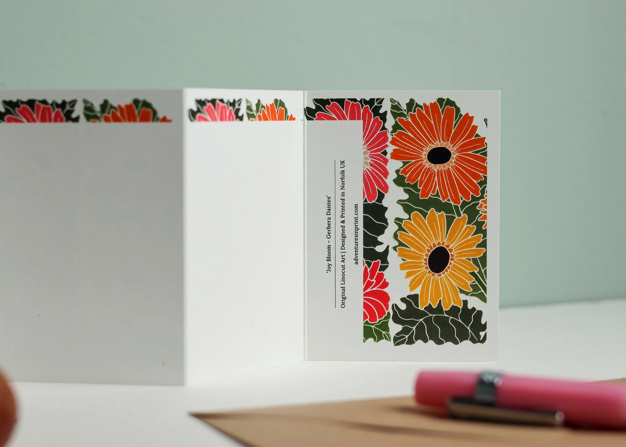 Joy Bloom Gerbera Daisy Garland Card | Single Card & Envelope - Image 6