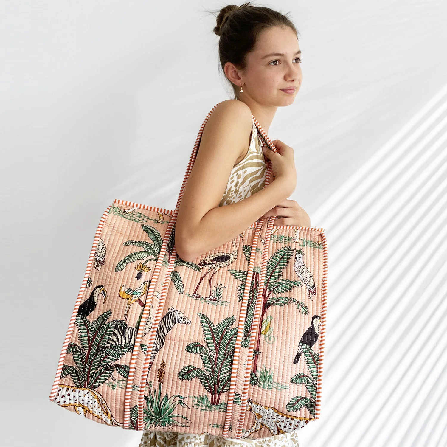 Jungle Print Large Quilted Cotton Tote Shoulder Bag in Peach - Image 2