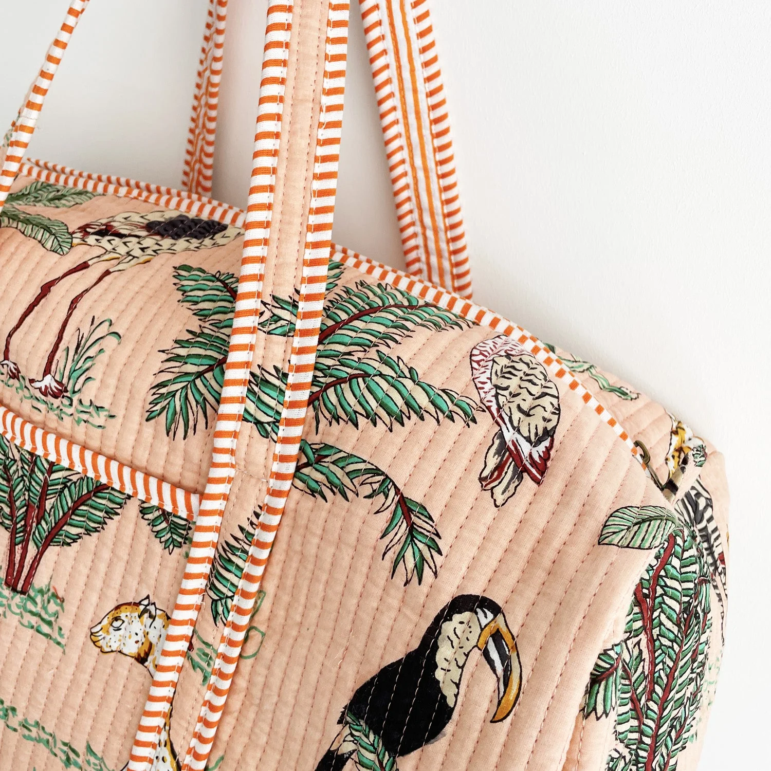 Jungle Print Weekend Duffle Print Bag in Peach - Image 5