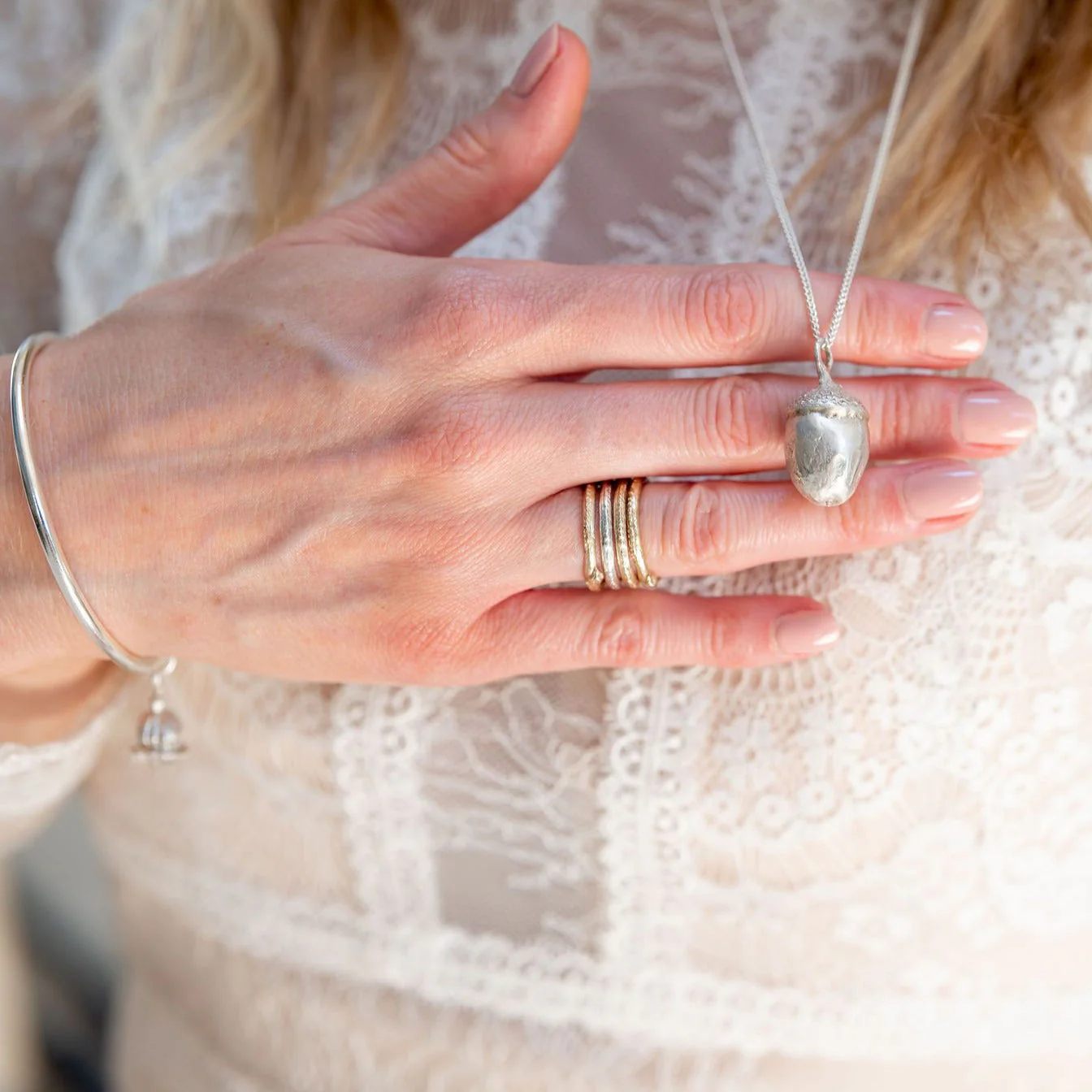 Large capsule Acorn Memory Pendant - Image 5