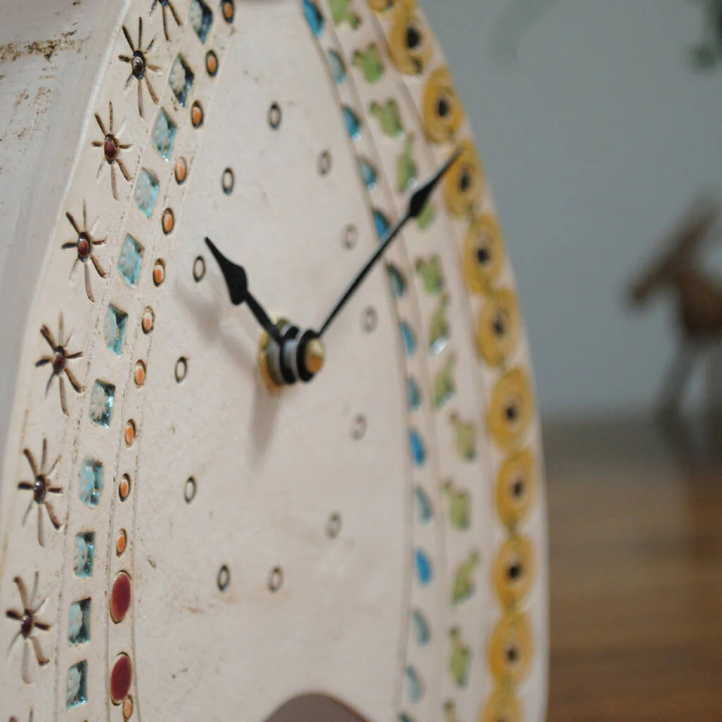 Large Mantel Clock With Pendulum In Bright Lace Design - Image 2