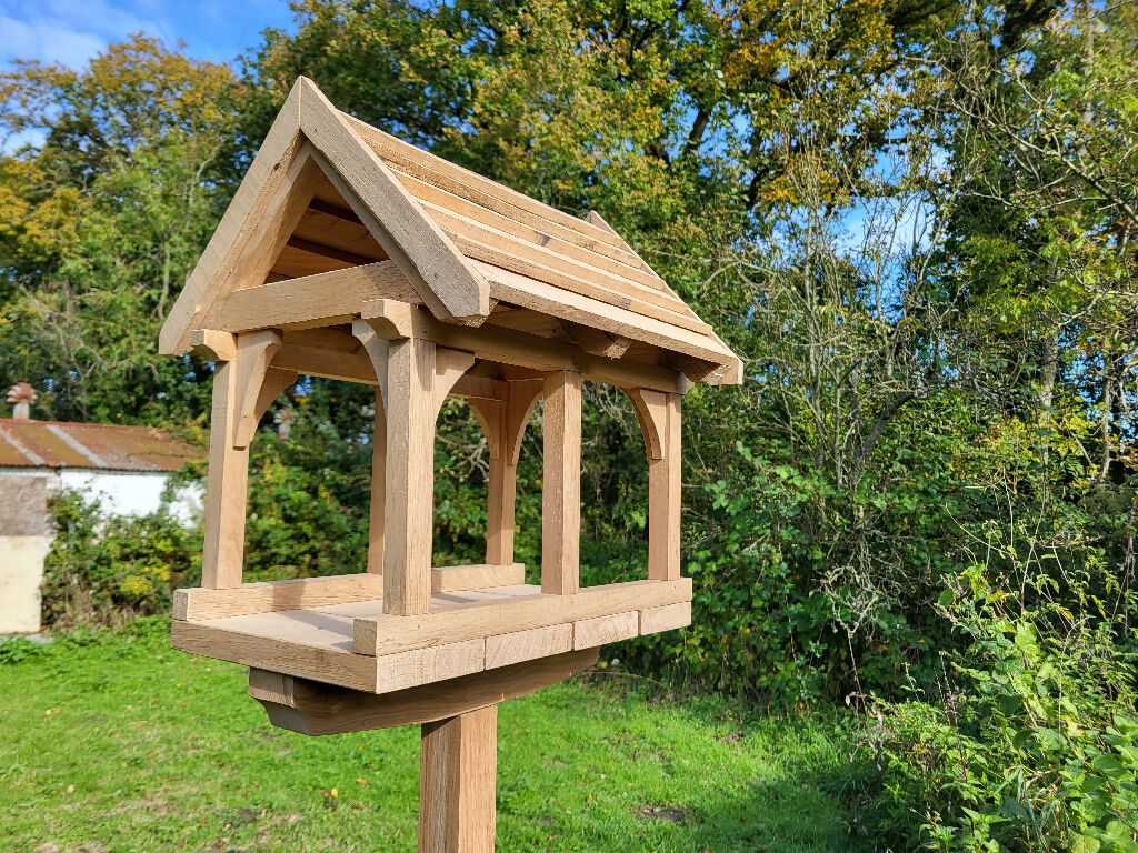 Large Oak Bird Table with Oak Roof - Image 4