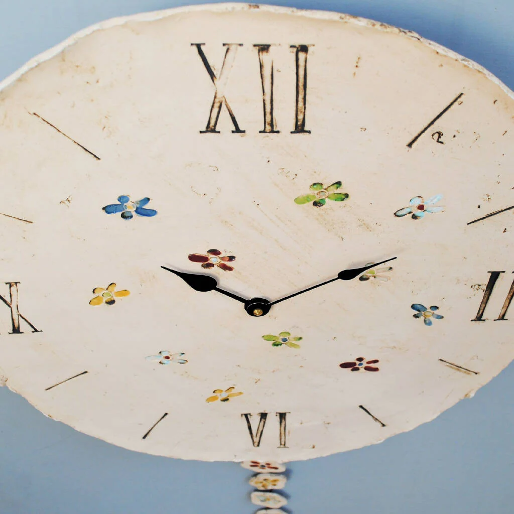 Large Round Cream Wall Clock with Floral Pattern - Image 4