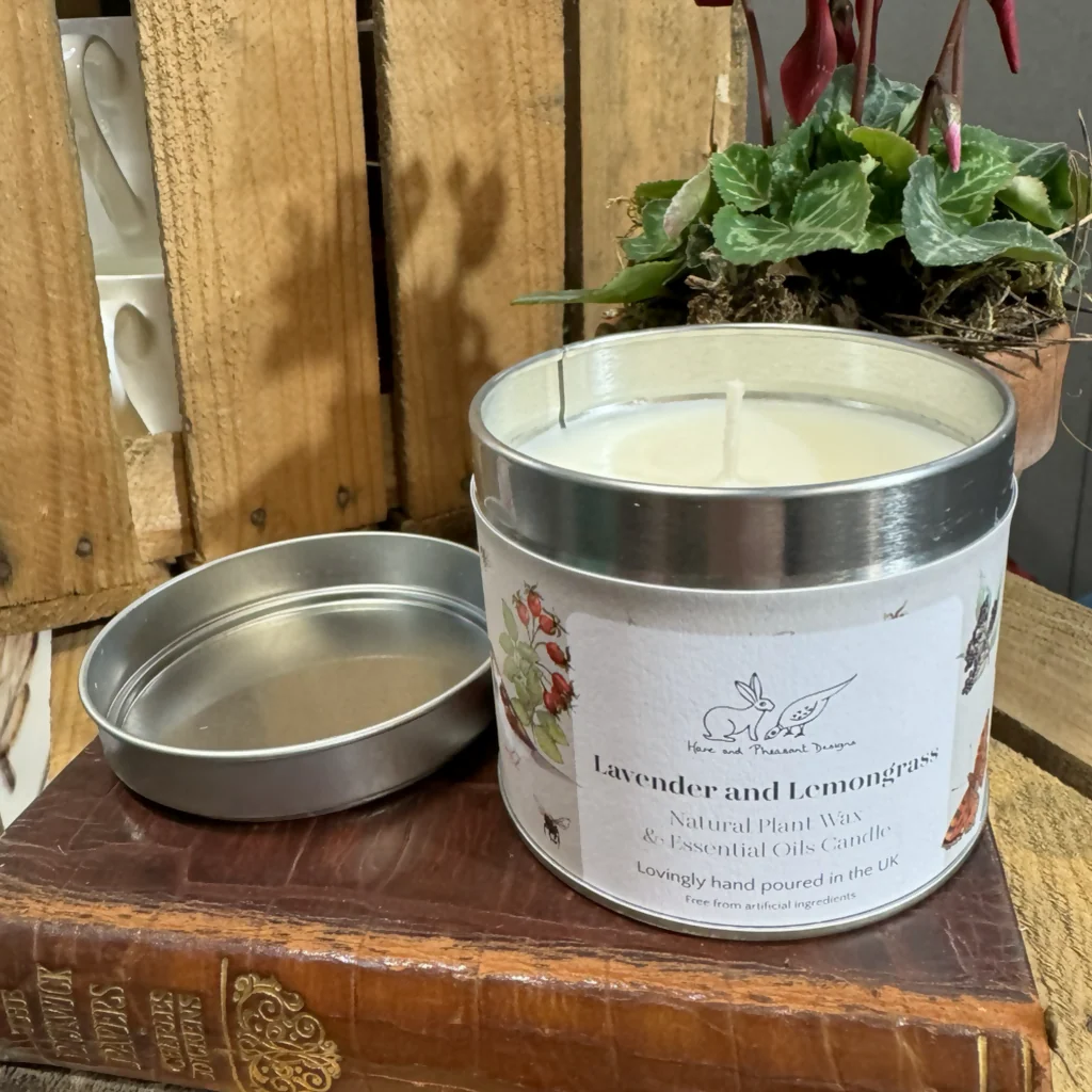 Lavender and Lemongrass Candle in a Tin - Image 2